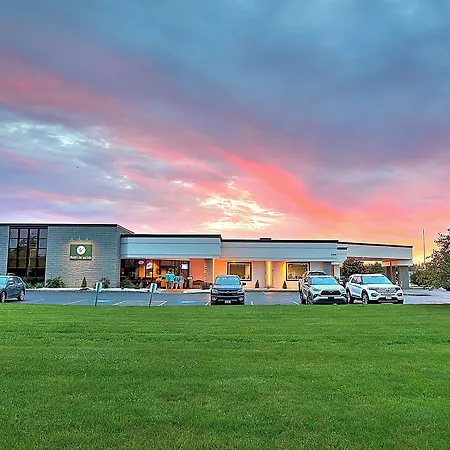 The Lux Hotel & Conference Center, An Ascend Collection Hotel-2