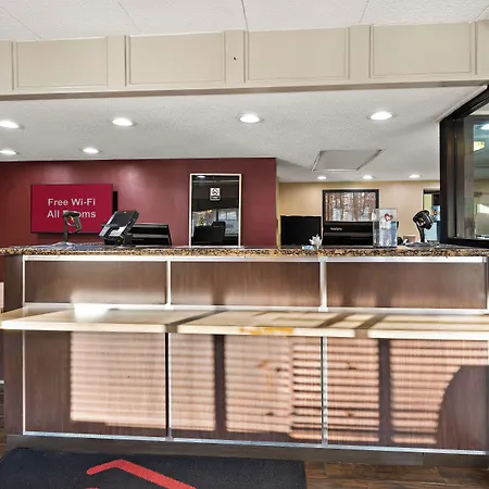 Red Roof Inn Cleveland - Independence-2