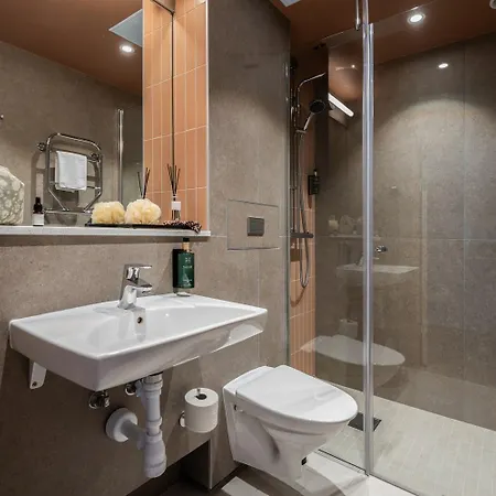 Sky Hotel Malmoe City-3