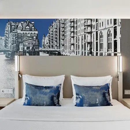Courtyard By Marriott Hamburg City-3