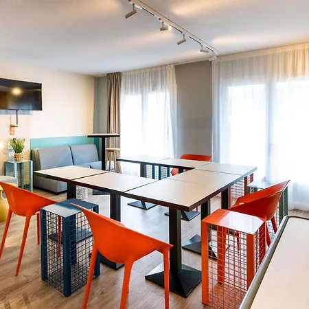 Ibis Budget Millau Viaduc-3