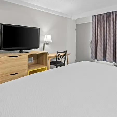 Days Inn By Wyndham Hillsboro Tx-2