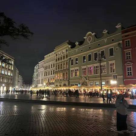 Cracow Central Aparthotel-2