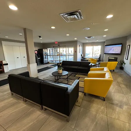 Super 8 By Wyndham Edmonton South-2