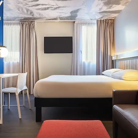 Ibis Clamart Paris Velizy-2