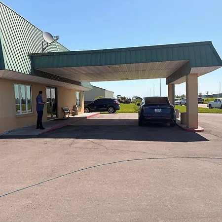 East Grand Inn Grand Forks Nd I 29-3