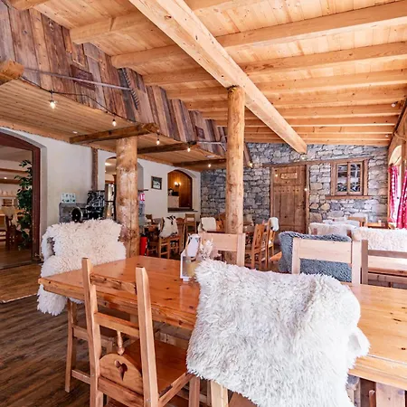 Chalet Alpina Residence Val Claret-3