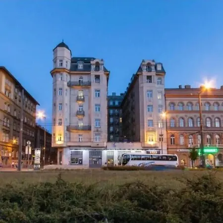 East City Budapest-3