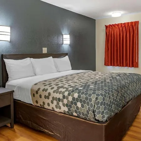 Quality Inn & Suites Columbus West-2