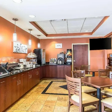 Sleep Inn & Suites Dyersburg I-155-3