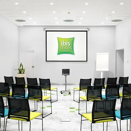 Ibis Styles Budapest Center-2