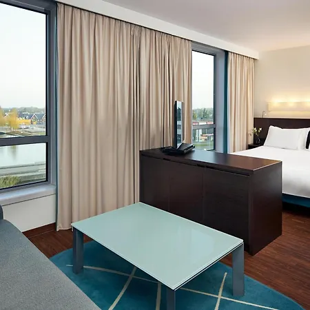 Park Plaza Amsterdam Airport-3