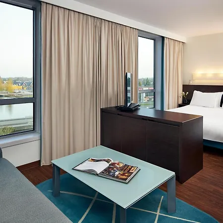 Park Plaza Amsterdam Airport-3