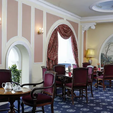 Royal Victoria Hotel-3
