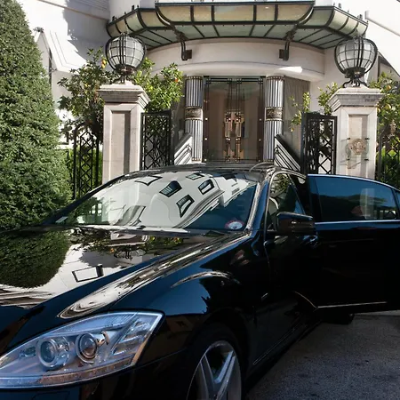 Hotel Lord Byron - Small Luxury Hotels Of The World-3