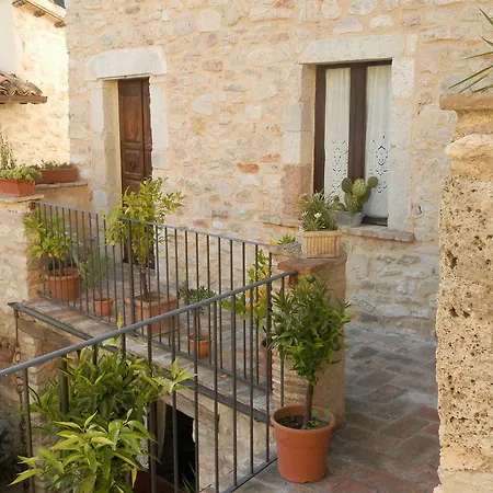 Residenza di Paese Castello del Poggio-2