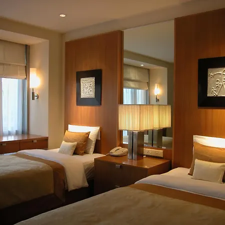 Taj Wellington Mews, Mumbai-3