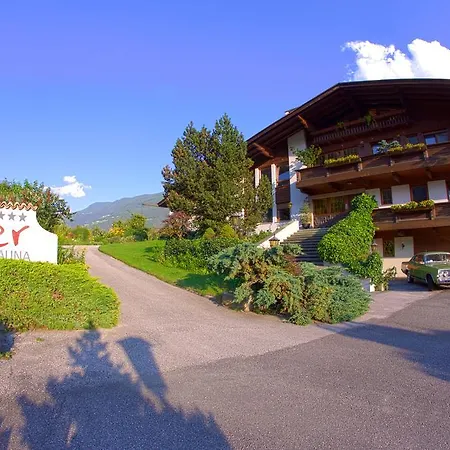 Garni - Hotel Rinner Julia-2