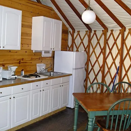Yosemite Lakes Hillside Yurt 1-3
