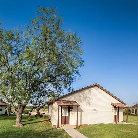 Bay Landing Camping Resort Cabin 1-3
