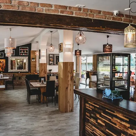 Ta Fabrika Restavracija,Pizzerija In Prenocisca-3