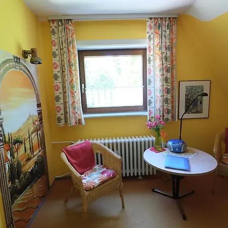 Frauenpension Arleta - Women only-2