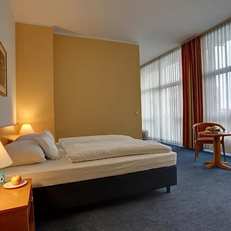 Centro Park Hotel Berlin-Neukoelln-3