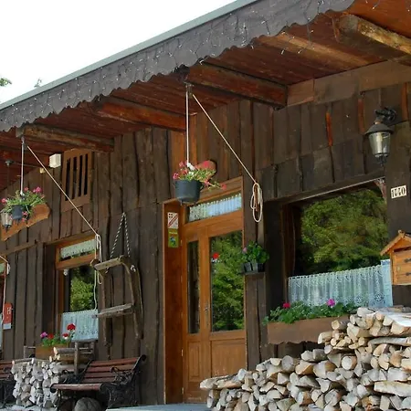 Hotel Chalet Le Caribou-3