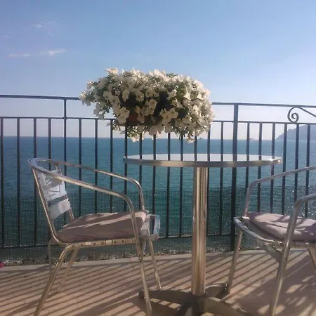 B&B Fronte Del Mare-3