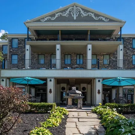 Niagara Crossing Hotel And Spa-3