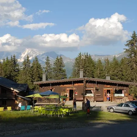 Hôtel Chalet Le Caribou-2