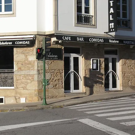 Hostal Valadares-3