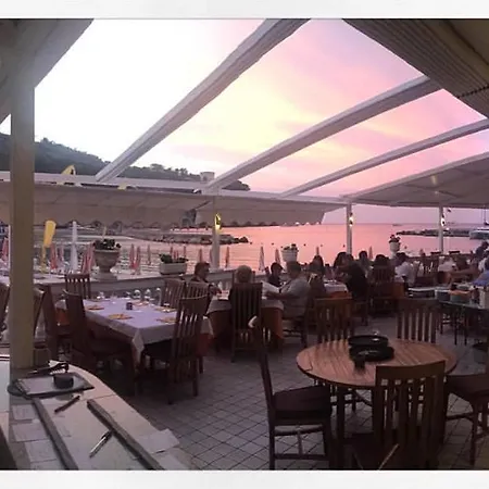 Hotel La Sirenella-2