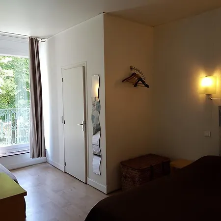 Hôtel Des Poètes avec Garage privé-3