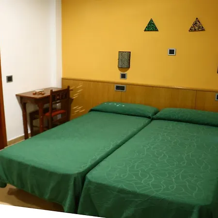 Hostal Muralla-3