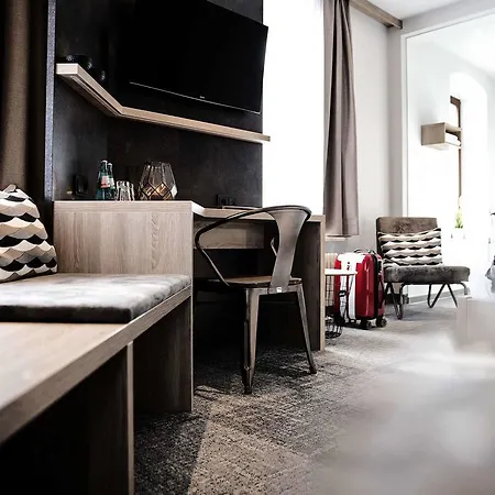 Alexxanders Hotel & Boardinghouse, Restaurant-2