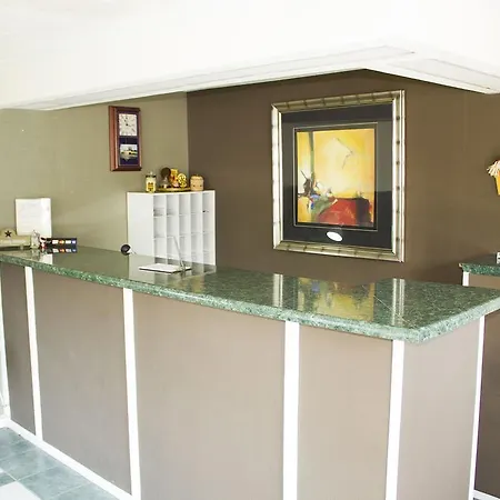 Budget Inn-2