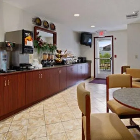 Microtel Inn And Suites Gassaway-3