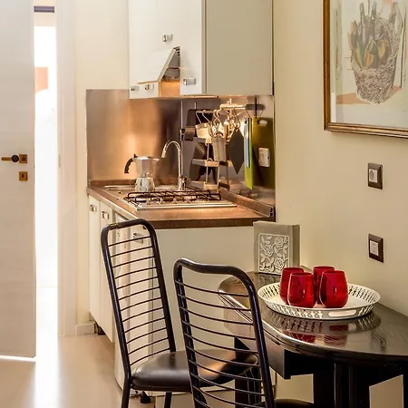 Roma Central Guest House-2