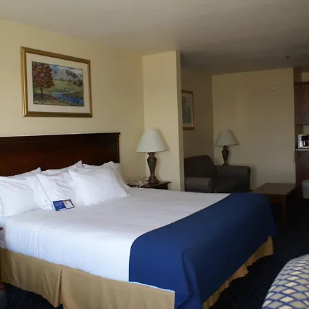 Holiday Inn Express Hotels & Suites Mountain Home By Ihg-2