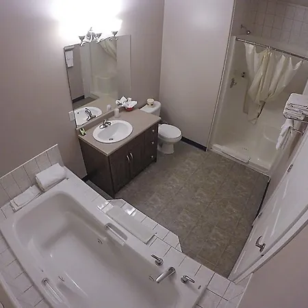 Westwood Inn-3