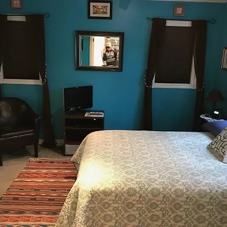 Elaine'S Hollywood Bed & Breakfast-2