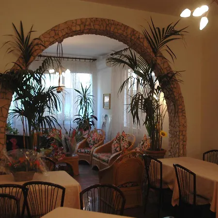 Hotel Pensione Ornella-3