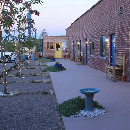 Rocket Inn-2
