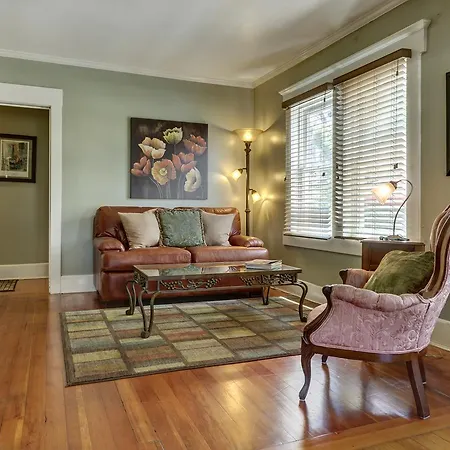 Hillcrest House Bed & Breakfast-3
