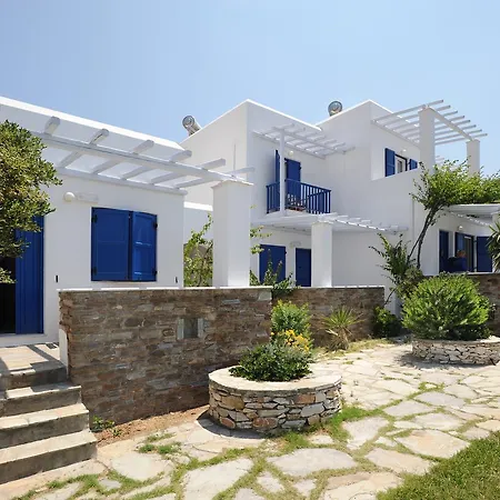 Carlo Bungalows-2
