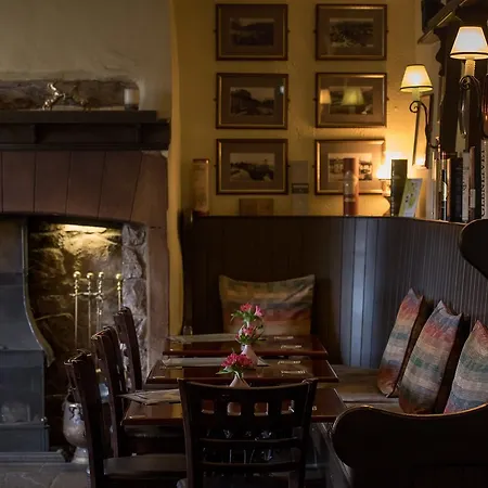 The Racehorses Hotel-3