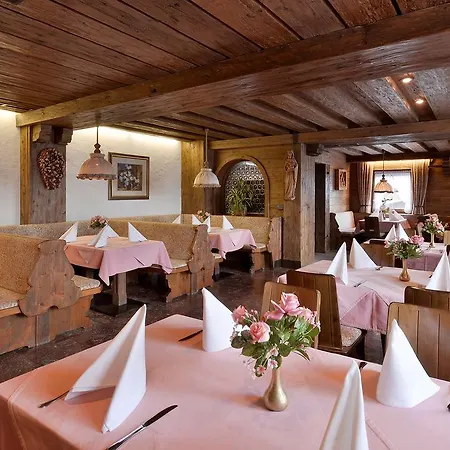 Hotel Schwarzer Adler-2