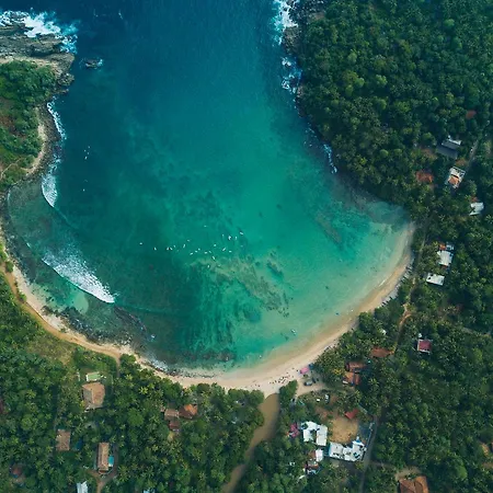 Dots Bay House-3