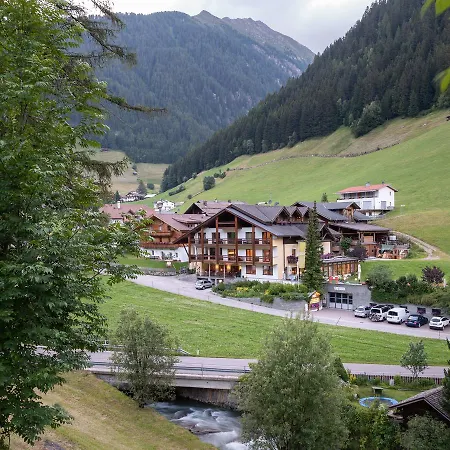 Hotel Alpenfrieden-3